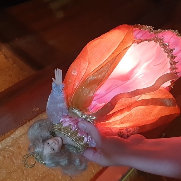 Christmas angel tree topper - Picture 6 of 9